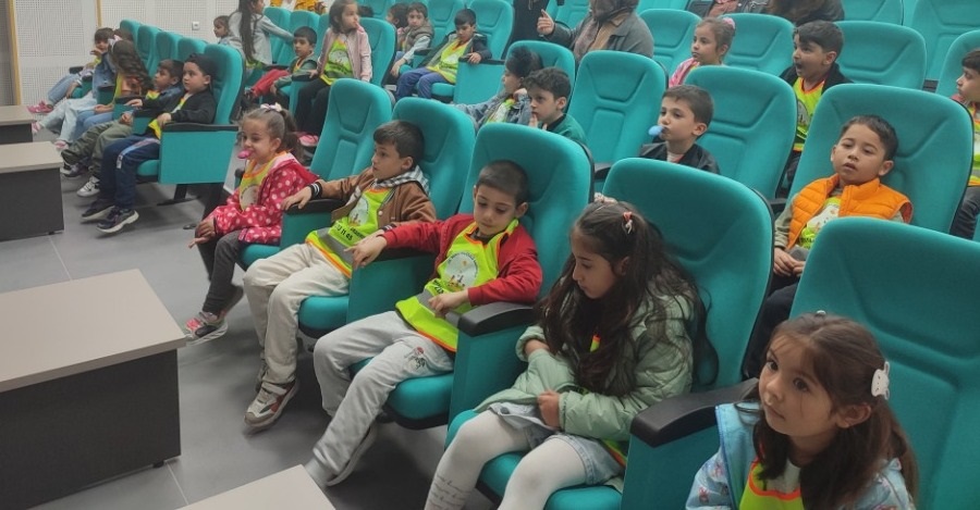 Kırşehir Ahi Evran Üniversitesi Kütüphane Ve Dokümantasyon Daire Başkanı Olarak Dr. Meral Kılıçözlü Anaokulu Öğrencilerini Ağırladık.