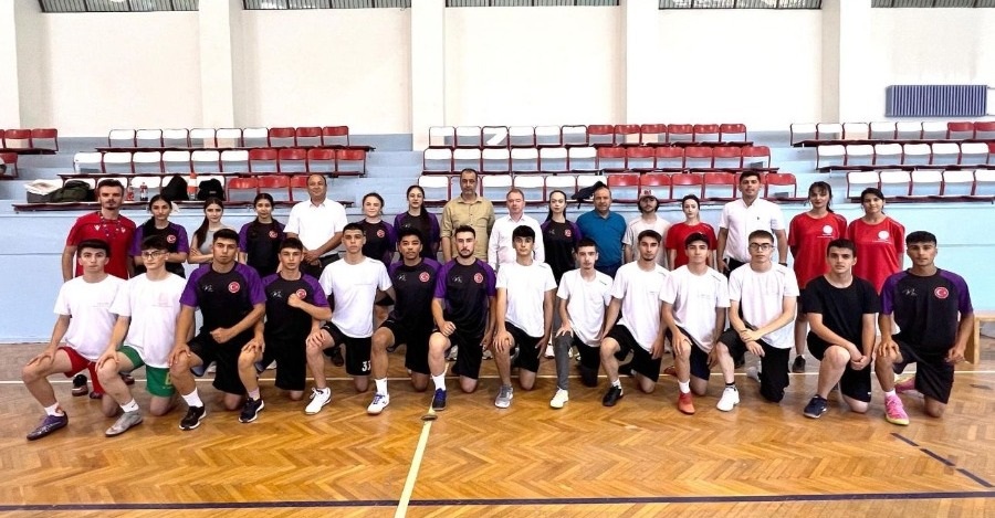 Başkanlığımız Üniversitemiz Ve Milli Eğitim Müdürlüğü'nün Ortak Katkılarıyla Düzenlenen Spor Bilimleri Fakültesi Hazırlık Kursunu Ziyaret Etmiştir.