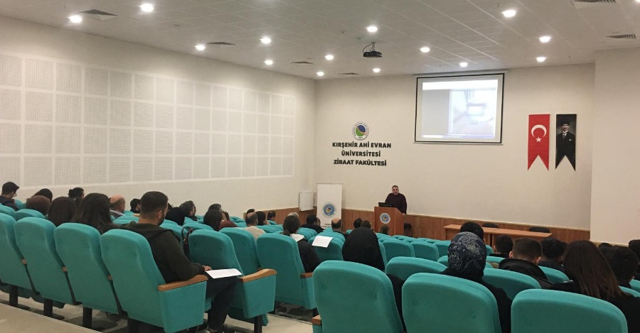 Ziraat Fakültesi'nde Eğitim Ve Bilgilendirme Toplantısı Gerçekleştirildi.