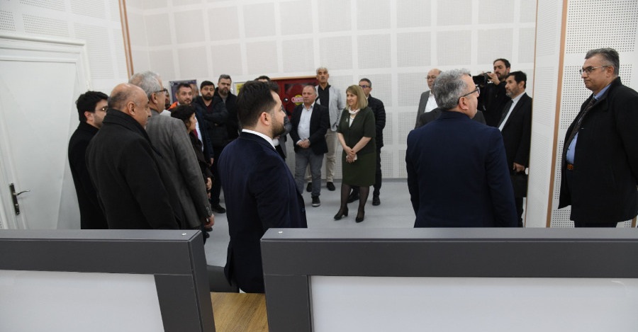 Karabük Üniversitesi Yönetimi Ve Birim Temsilcileri Merkez Kütüphane Binamızı Ziyaret Etti.