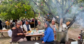 60+ Tazelenme Üniversitesi Öğrencileri Dönem Sonu Piknik Etkinliğinde Buluştu