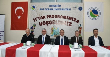 Kırşehir Ahi Evran Üniversitesinde İftar Programları Devam Ediyor.
