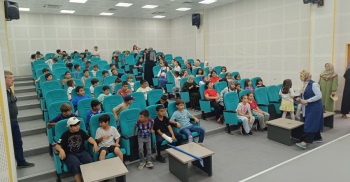 Sırrı Kardeş İlköğretim Okulu Öğrencilerini Merkez Kütüphanede Ağırladık.