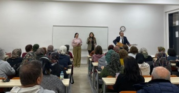 Azelenme Üniversitesinde İkinci Hafta Dersleri Yoğun İlgiyle Devam Ediyor