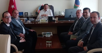 Genel Sekreterimiz  Dr. Öğr. Üyesi Hüseyin İlter Genel Sekreterlik Biriminde Görev Yapan Engelli Personelimiz Hüseyin Delibaş'ı Kabul Etmiştir.                            Yönelik