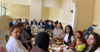 Rektör Karahocagil Uluslararası Öğrenci Ofisinde Öğrencilerle Buluştu