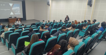Ekonomi Ve Yönetim Öğrenci Topluluğu Tarafından Organize Edilen Konferansa Ev Sahipliği Yaptık.