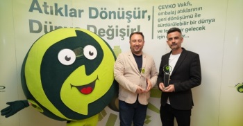 Tarımsal Biyoteknoloji Öğrencimize Çevko’Dan Çifte Ödül