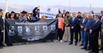 Üniversitemizde Depremde Vefat Eden Öğrencilerimiz Anısına Ağaç Dikimi Gerçekleştirildi