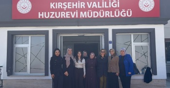 Tazelenme Üniversitesinden Yaşlılar Haftasında Anlamlı Huzurevi Ziyareti