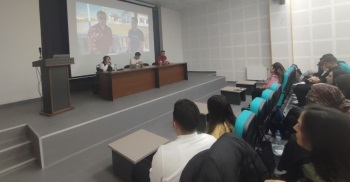 Merkez Kütüphanede Genç Kalite Topluluğunun Yapmış Olduğu Etkinliğe Ev Sahipliği Yaptık.