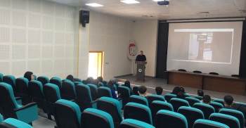 Kaman Meslek Yüksekokulu Büro Yönetimi Bölümü Öğrencilerine Kütüphane Oryantasyon Eğitimi Verildi.
