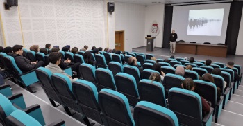 Topluma Hizmet Uygulamaları Dersi Kapsamında Düzenlenen Konferansa Ev Sahipliği Yaptık.