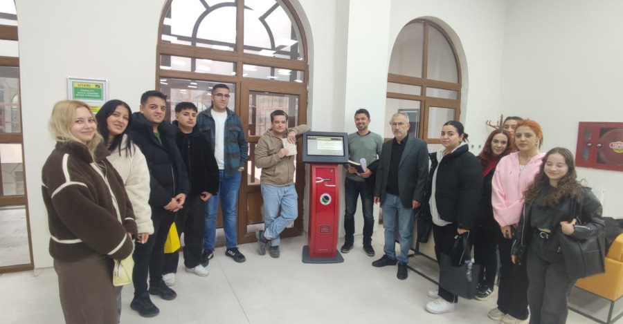 Sosyal Bilimler Meslek Yüksekokulu Otel, Lokanta Ve İkram Hizmetleri Bölüm Öğrencilerine Kütüphane Oryantasyon Eğitimi Verildi.