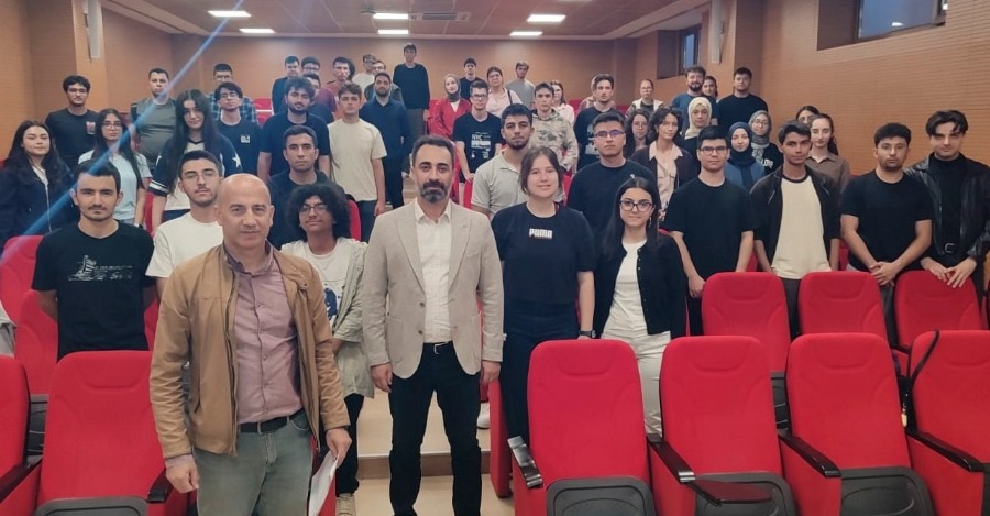 Tıp Fakültesinde, Oryantasyon Haftası Kapsamında; Öğrencilere Ve Personele Üniversitemizin Iso 50001 Enerji Yönetim Sistemi Hakkında Sunum Yapıldı
