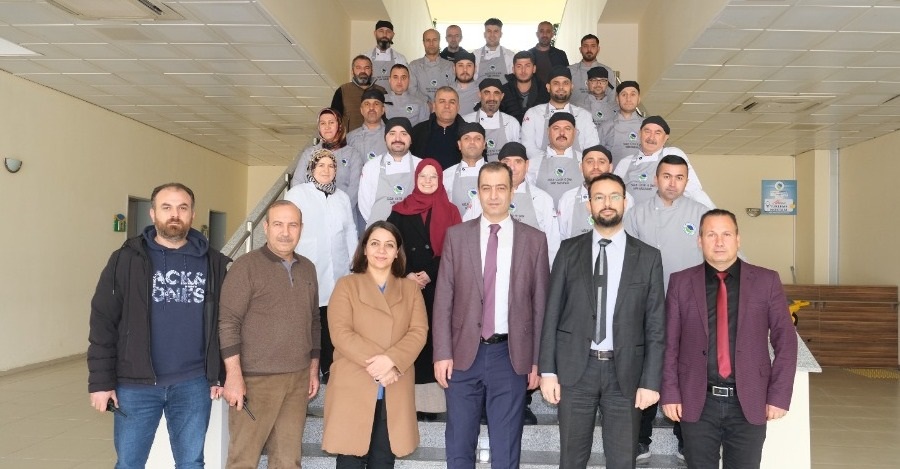 Beslenme Hizmetleri Şubesi Çalışanları Yeni Yıla Motivasyonu Yüksek Bir Şekilde Hizmet Vermek İçin Hazırlıklarını Sürdürmektedir.