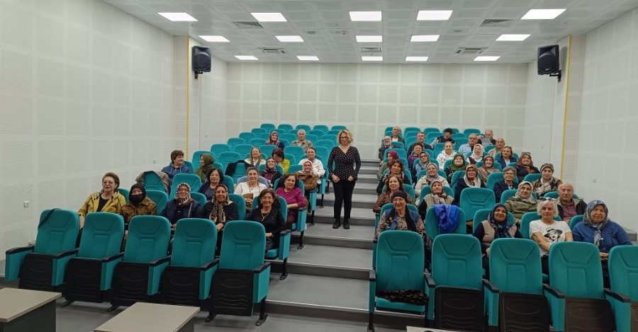 60+ Tazelenme Üniversitesi Olarak 60+ Öğrencilerimize Psikoloji Dersi Kapsamında Kütüphanemizde Film Gösterimi Yapıldı