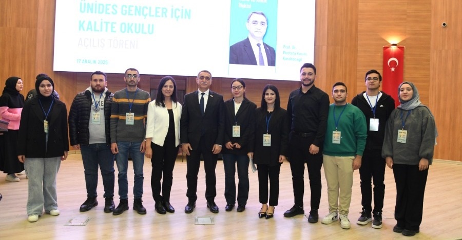 Unıdes Gençler İçin Kalite Okulu Açılış Oturumu Ve Rektör - Öğrenci Kalite Elçisi Buluşması Gerçekleşti