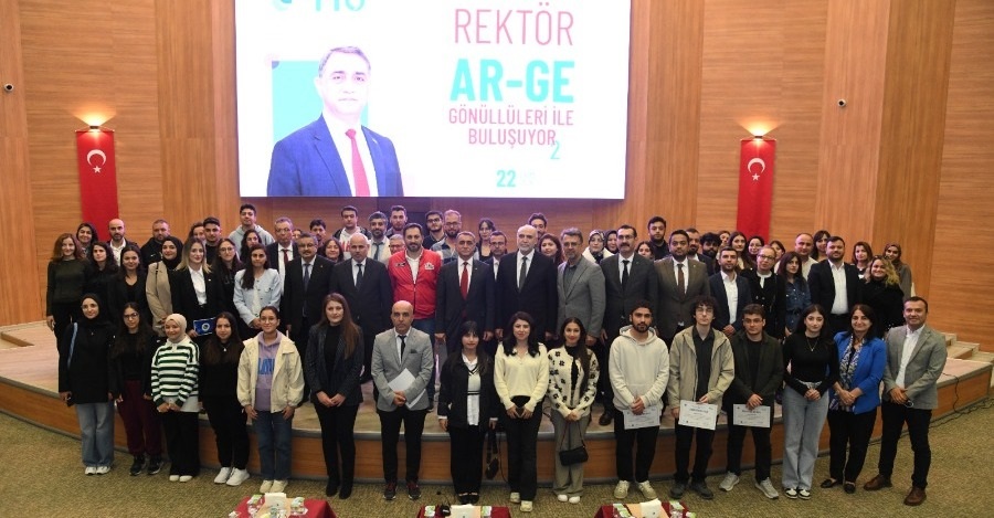 Rektör Prof. Dr. Mustafa Kasım Karahocagil Ar-Ge Gönüllüleri İle Buluştu