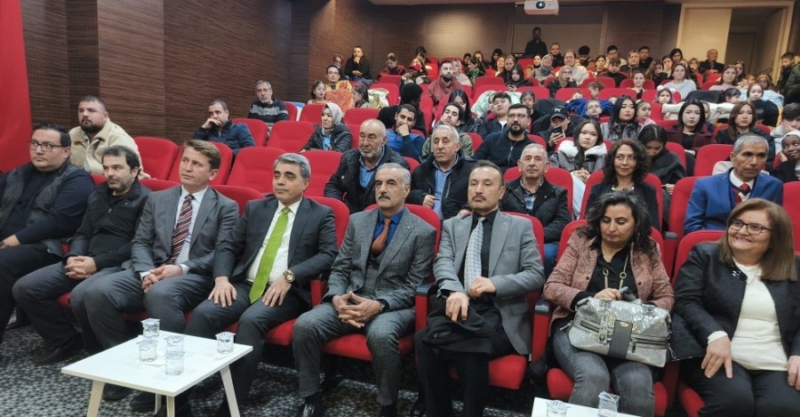 Abdallar Türkü Konseri Ve Kitap Şöleni Gerçekleştirildi