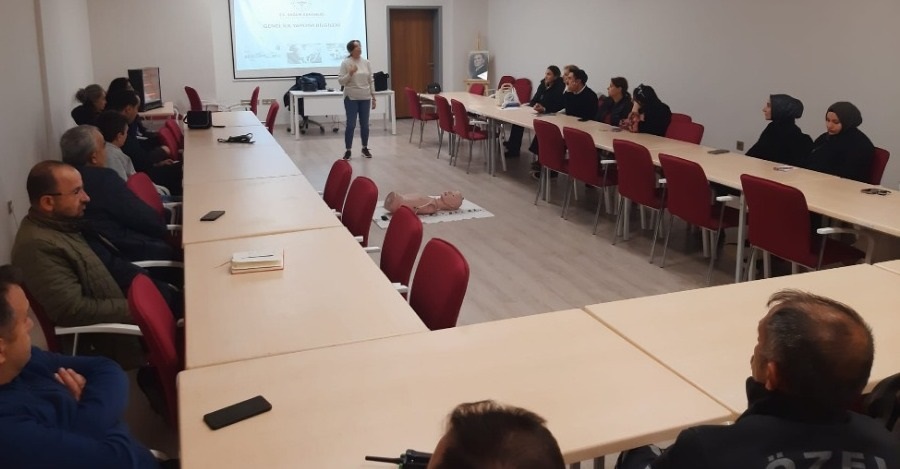 Uygulamalı İlk Yardım Eğitimleri Devam Ediyor