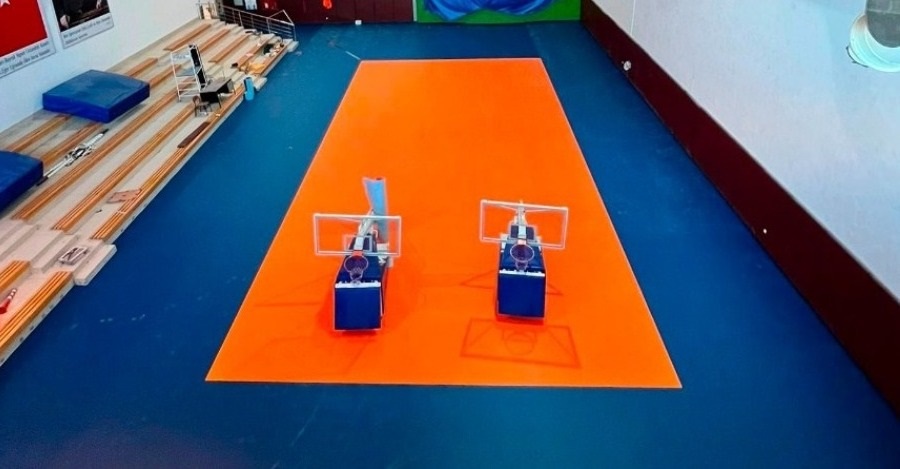 Spor Bilimleri Fakültesi Spor Salonlarında Zemin Yenileme Çalışmalarımız Devam Etmektedir.