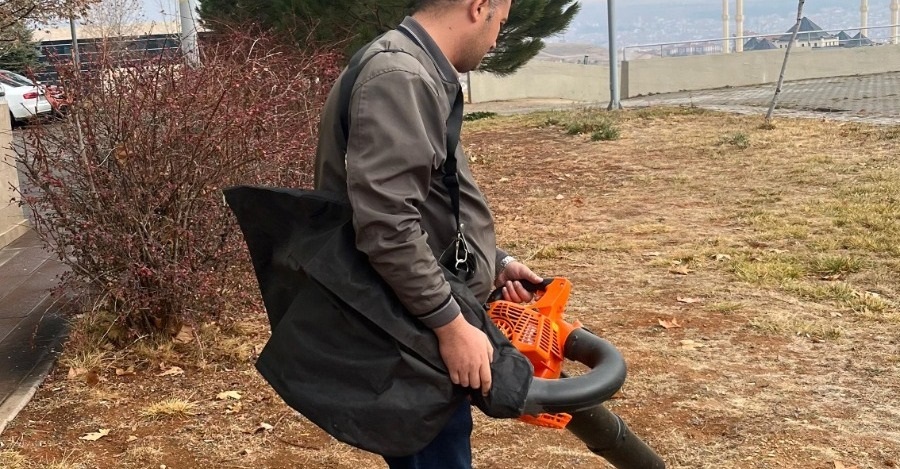 Üniversitemizin Daha Temiz Ve Daha Hijyen Olması Ve Çalışma Arkadaşlarımızın İşlerini Kolaylaştırmak Maksadıyla Yeni Teknolojik Ekipmanlar Eklenmiştir.