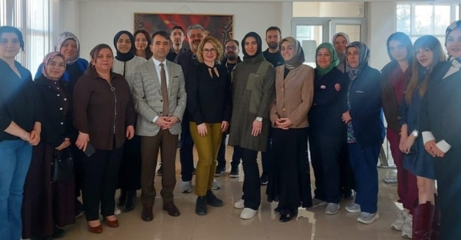 Tazelenme Üniversitesi Koordinatörlüğü Tarafından Yaşlılar Haftası Kapsamında Hizmet İçi Eğitim Verildi