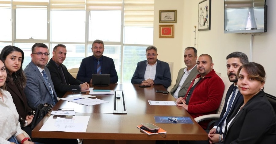 Genel Sekreterimiz Dr. Öğr. Üyesi Hüseyin İlter Ve  Kırşehir Gençlik Ve Spor İl Müdürü Yasin Çakmakçı Başkanlığında  Genç Ofis İcra Kurulu Toplantısı Gerçekleştirildi.