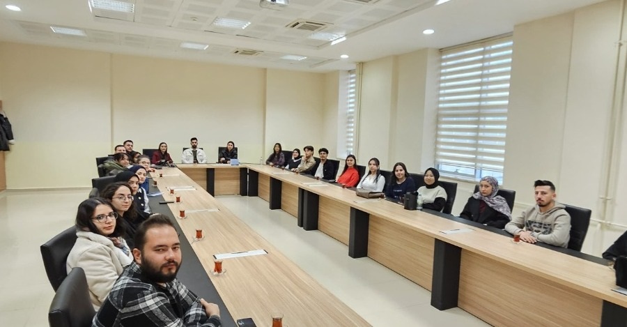 Öğrenci Kalite Elçileri Programı Değerlendirme Toplantısını Gerçekleştirdi