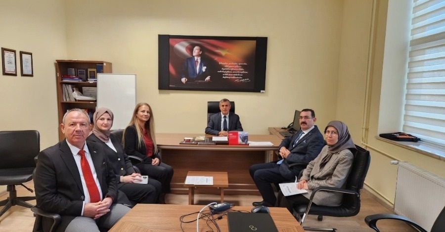 Görev Süresi Sona Eren Üyelere Teşekkür Belgesi Verildi