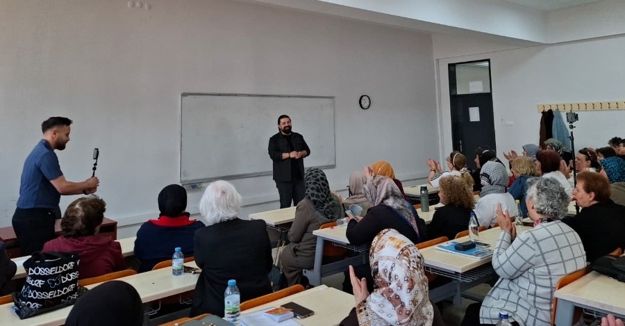 Tazelenme Üniversitesinde 8. Hafta Dersleri Verimli Ve Keyifli Geçti