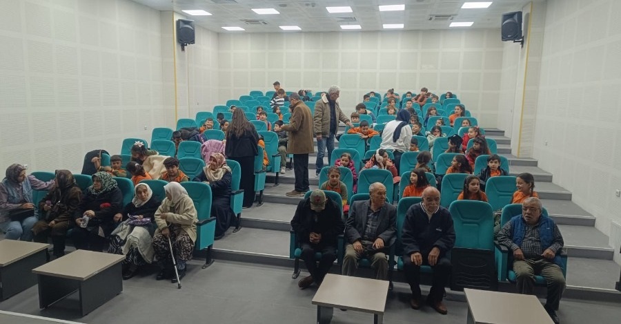 30 Ağustos Zafer İlkokulu Öğrencilerini Ve Kırşehir Huzurevinde Kalan Yaşlıları Kütüphanemizde Misafir Ettik