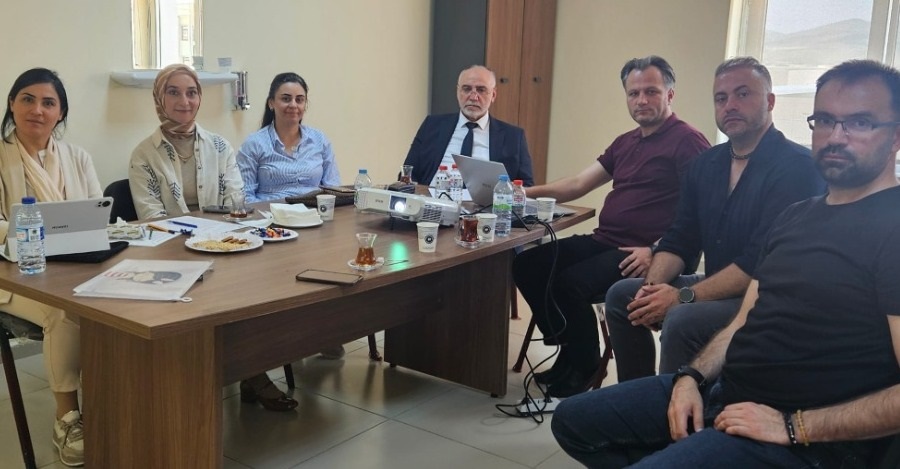 Eğitimde Kalite Güvence Sistemi Yönerge Hazırlıkları Değerlendirme Toplantısı Gerçekleştirildi