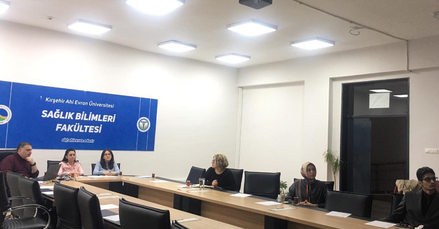 Sağlık Bilimleri Fakültesi'nde Eğitim Ve Bilgilendirme Toplantısı Gerçekleştirildi.