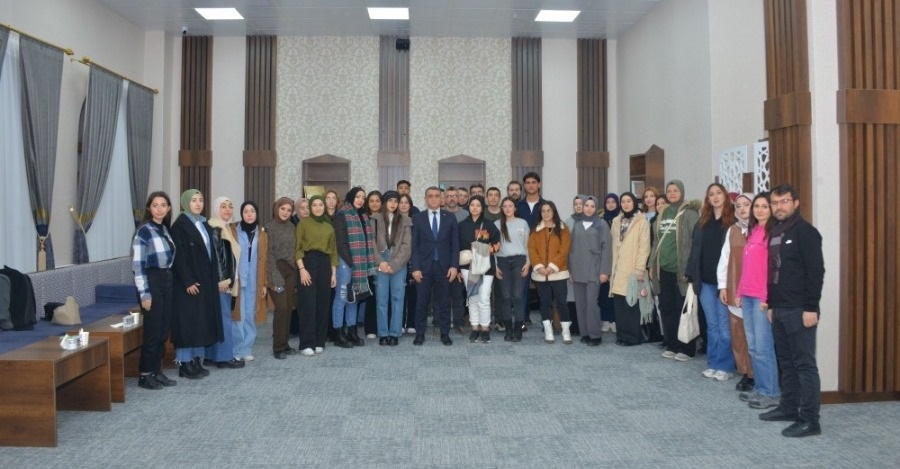 Merkez Kütüphane Fütüvvet Salonunda Okuma Programı Düzenlendi.