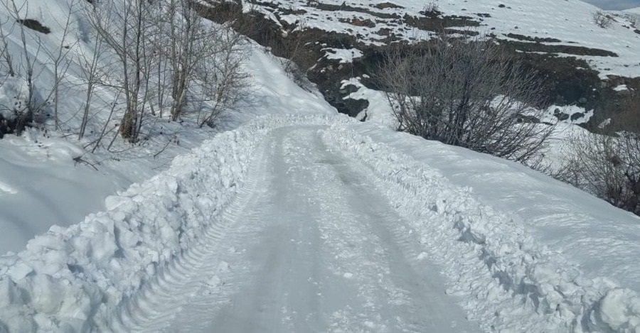 Adıyaman'ın Köylerine Ekiplerimiz İle Erzak Yardımı Yapıyoruz.