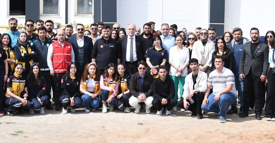 Üniversitemizde Yapılan Deprem Tatbikatı  Başarı İle Sonuçlanmıştır.