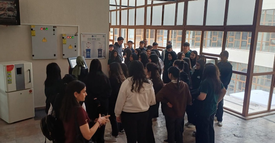 Kırşehir Lisesi Öğrencilerini Merkez Kütüphanede Ağırladık.